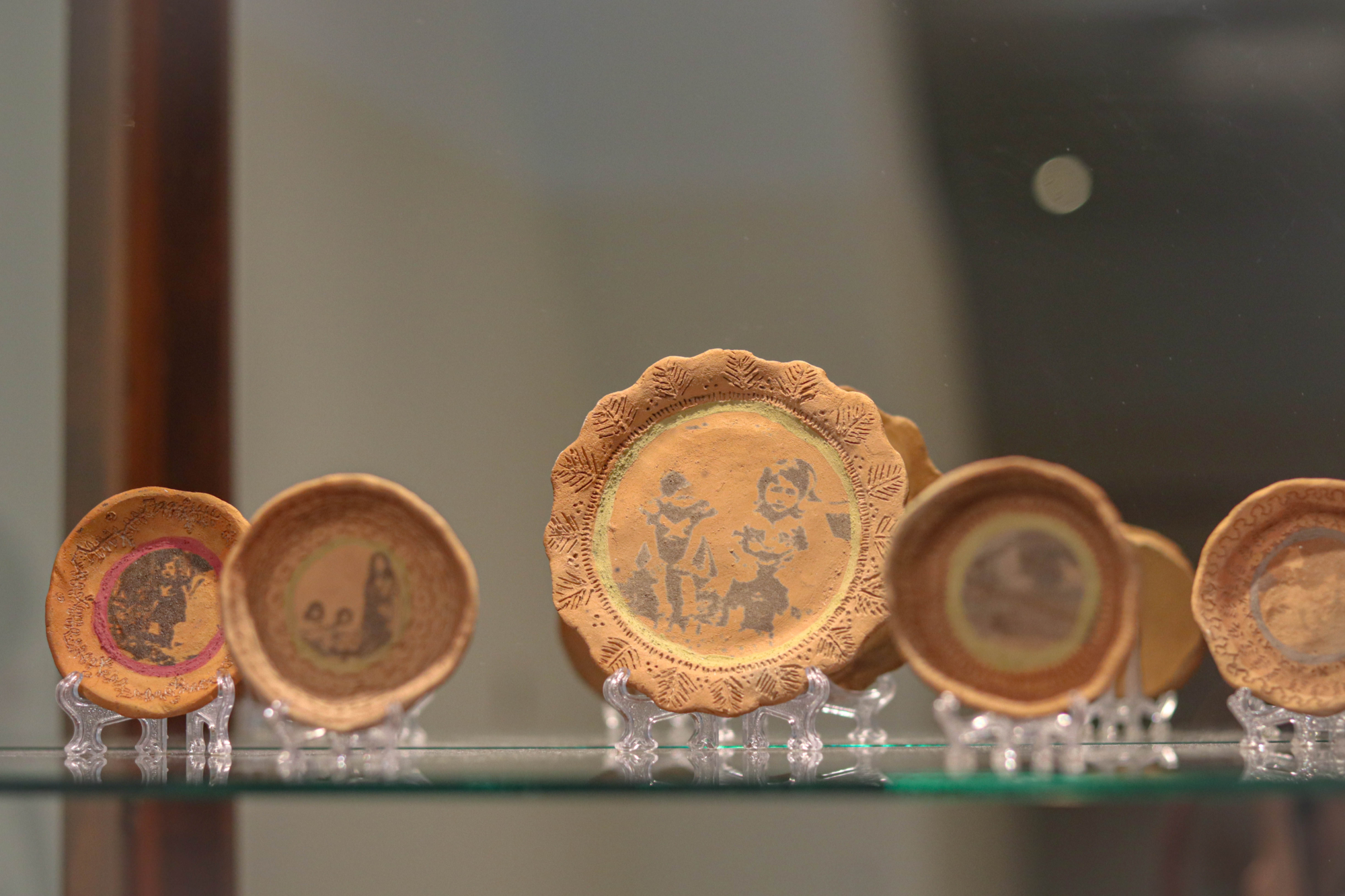 Reeling in history through artistic gesture 3: Ain